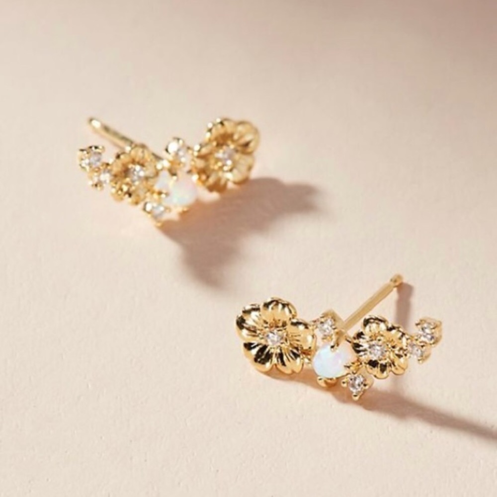 ⚡️SOLD⚡️NWT Anthro Floral Opal Gold Earrings - Picture 6 of 6